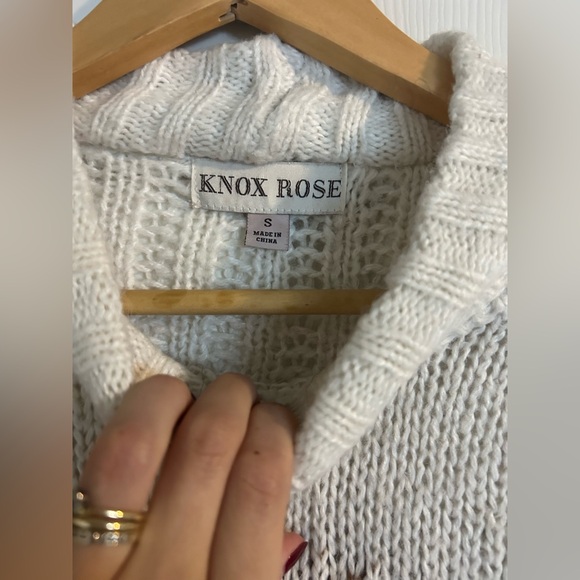 Knox Rose Cream Knit Sweater With Design - Picture 4 of 5